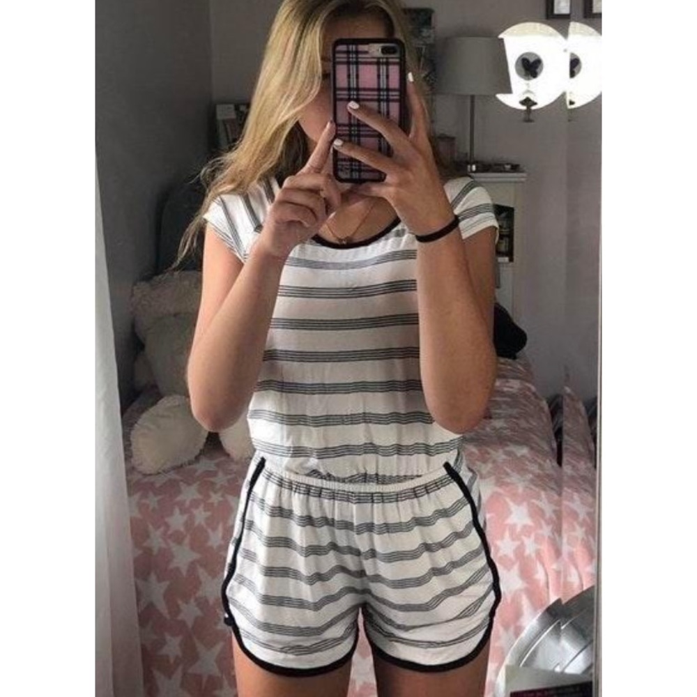 American Eagle romper w cut out back